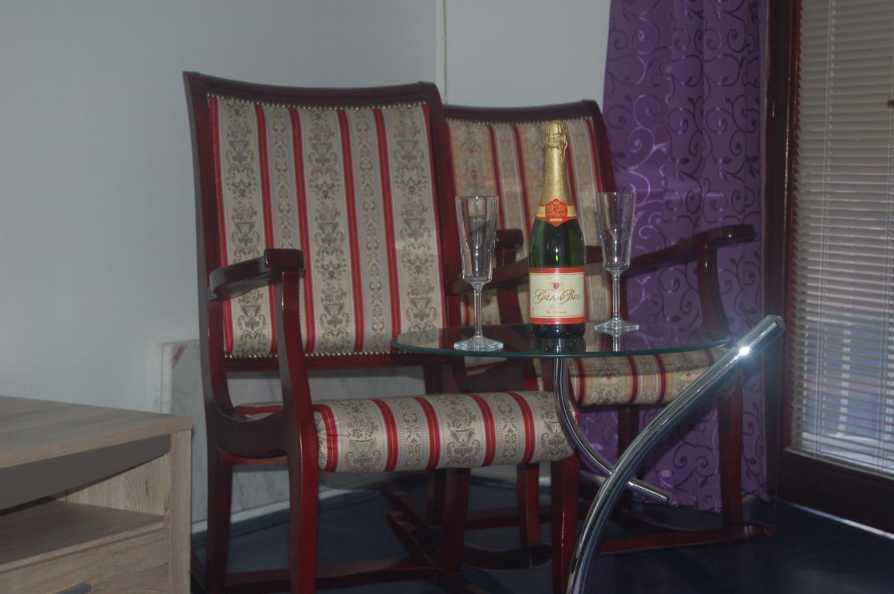 Apartmani Marios Ni Eksteriør billede